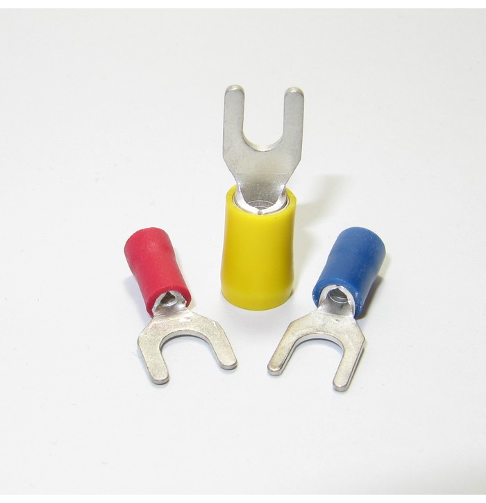 PVC insulated spade terminals kuva